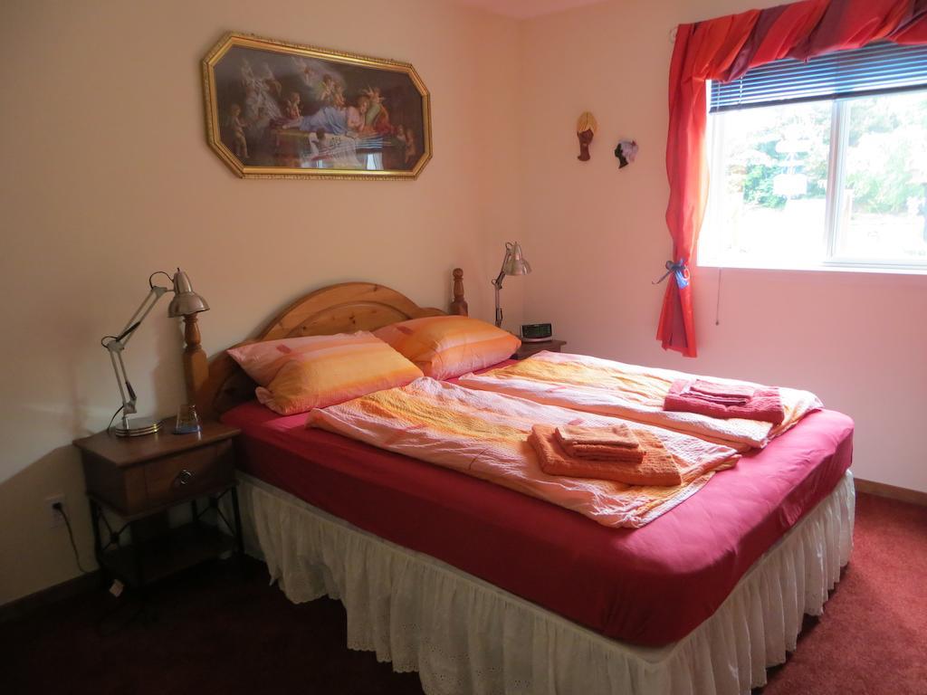 Sundial Bed & Breakfast Summerland Pokoj fotografie
